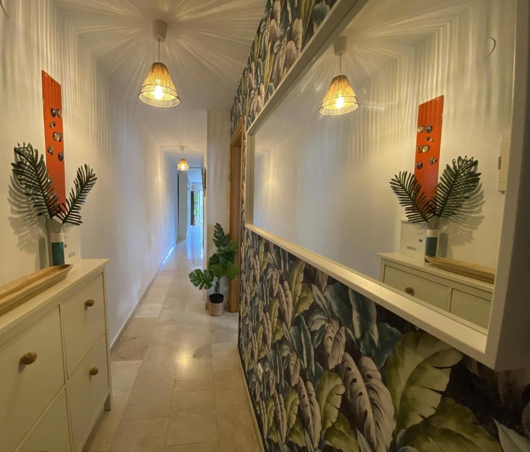 מאלגה Lunaroom Center & Quiet Guesthouse מראה חיצוני תמונה